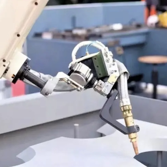 外的な軸線の位置を最大限に活用することができる6つの軸線の工業用ロボットソフトウェアFanucのロボット