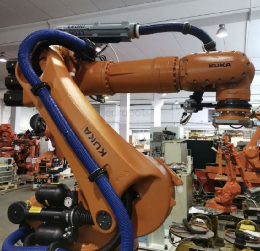 Kuka Kr 500製造のハンドル500kgの大きく重い部品のための6つの軸線のロボット腕