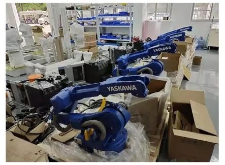 Yaskawaの産業レーザ溶接のロボット システム6軸線の管のアーク溶接のロボット機械AR1440