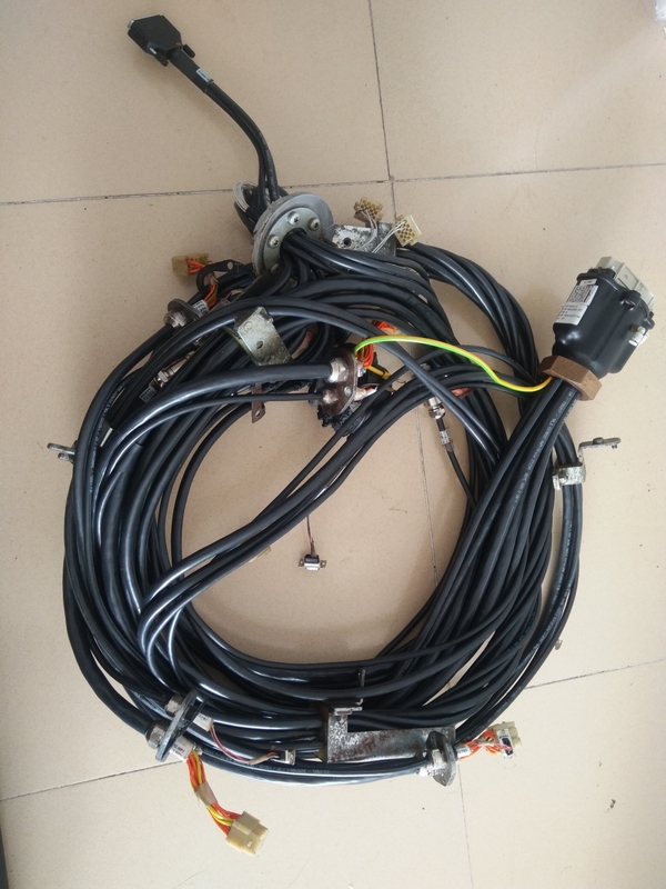 普遍的なロボット付属品3HAC024386-001ロボティックMainpulator 1-6の軸線の馬具ケーブル